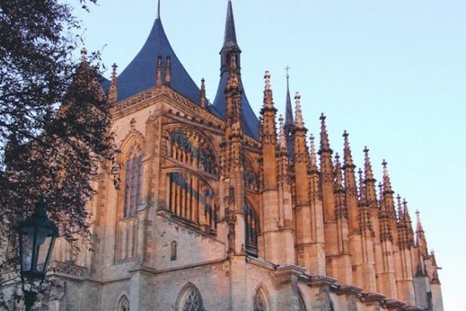 Kutna Hora Day Tour Including Sedlec Ossuary from Prague - Meeting in Prague and catching the train