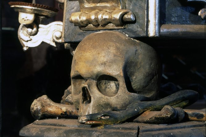 Kutna Hora & St. Barbara Cathedral & Ossuary - Walking Through Kutna Hora’s Historic Center