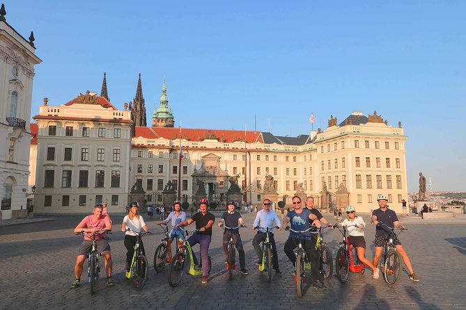 Live-Guided 180 min Glorious e-Scooter and eBike tour - Starting in Lesser Town and learning the controls