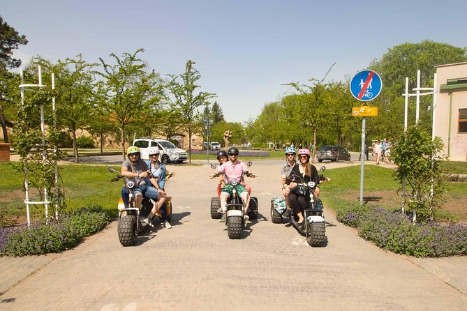 Live-Guided Tour - Trike-Harley Adventure of Prague - Jewish Quarter and the three-hour Old Town addition