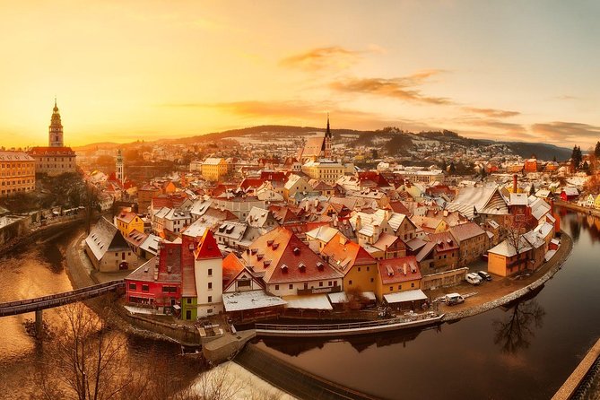 Luxury Private Day trip from Prague to Cesky Krumlov via Hluboka Castle - Hluboka Castle and its 1.9-square-kilometre park