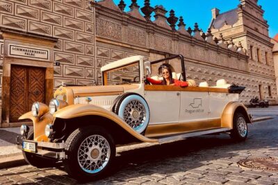 Luxury vintage car cabro replica tour to Carlsbad