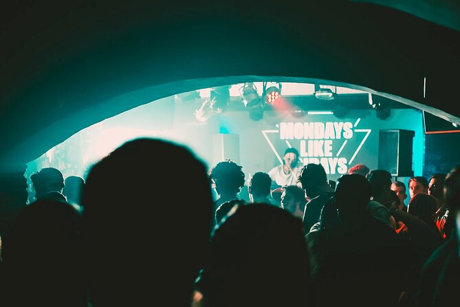 MONDAYS LIKE FRIDAYS - GIRLS 3 FREE DRINKS | Admission Ticket - The practical problem with meeting instructions
