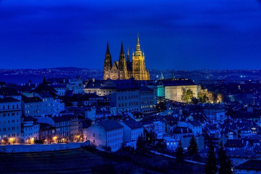 Night tour: Dark Side of Prague with Craft Beer - Lesser Town after sunset