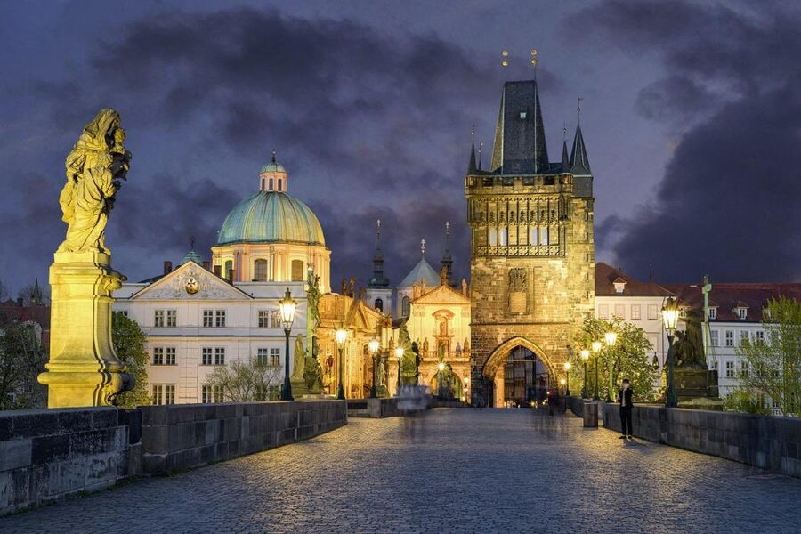 Night tour: Dark Side of Prague with Craft Beer - The beer stop and what it adds