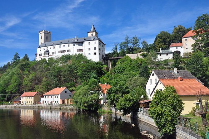 One day trips in the surroundings of Cesky Krumlov - Hluboká nad Vltavou, the grand castle stop