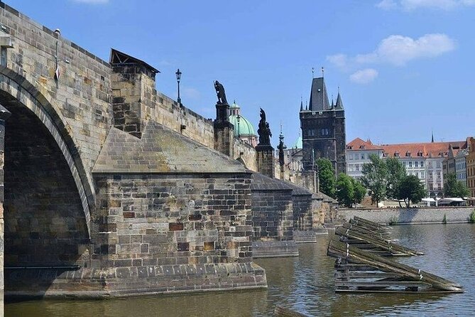 One Hour Boat Tour on Vltava River - What to expect of the Prague Castle view