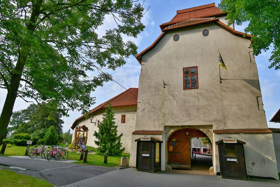 Ostrava: Entrance to Silesian Ostrava Castle - The courtyard, amphitheater, and green grounds