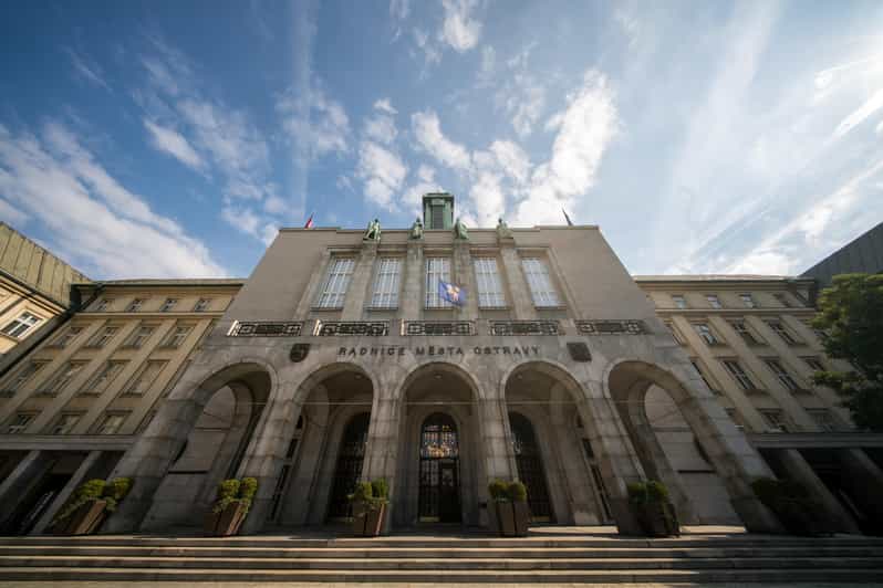 Ostrava: Entrance to the viewing tower of the new town hall - Entering the New Town Hall and reaching the sixth floor