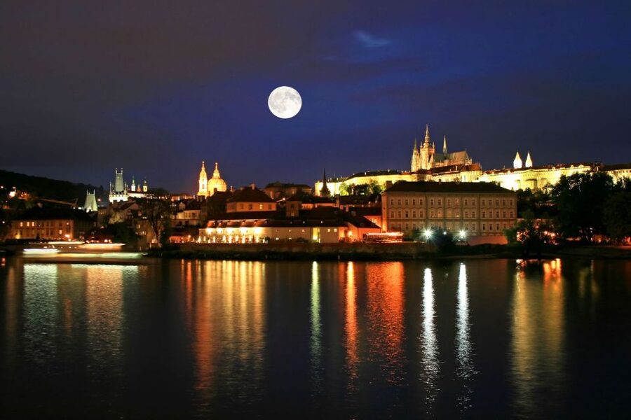 Panoramic Views of Prague Evening Walking Tour - Key points to know before you book