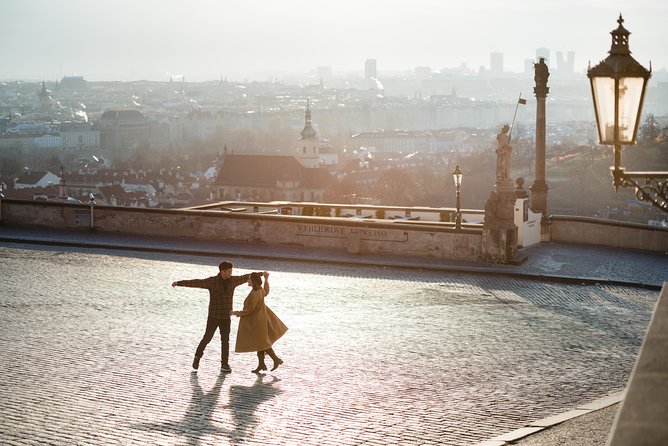 Photo Walking Tour in Prague - Crossing from famous views to Malá Strana