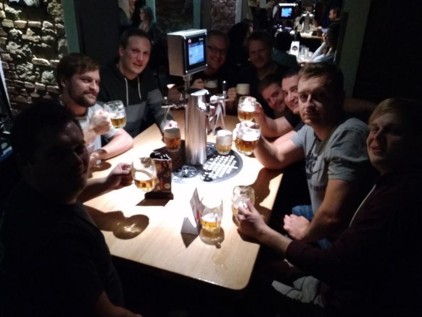 Pilsen: Pub and Club Crawl - The self-pour beer stop
