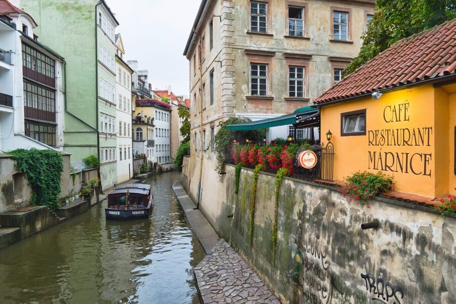 Prague: 1.5-Hour River Boat Cruise and Guided Tour - Meeting behind Charles Bridge on Mostecká Street
