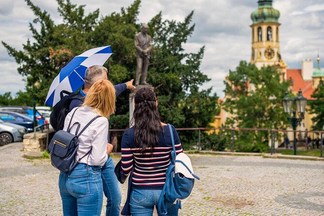 Prague: 1-Hour Castle Tour With Fast-GET Admission Ticket - The Old Royal Palace and Vladislav Hall