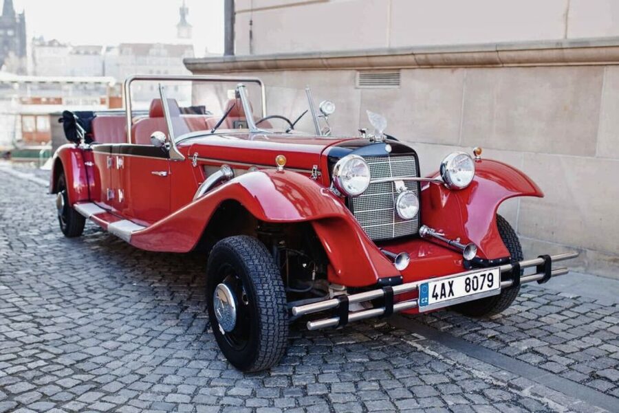 Prague: 1-Hour Private Tour in Vintage Car - Is $194 good value for a private group?