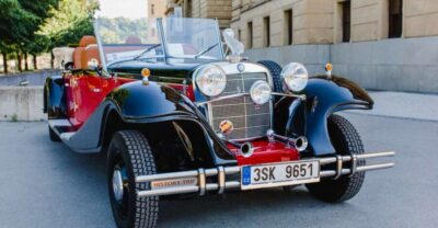 1-Hour Private Tour in Vintage Car