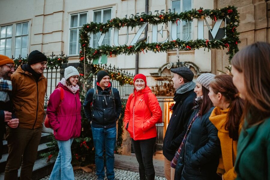Prague: 2-3h Magical Christmas Markets Tour with Inclusions - Old Town Square: start with Prague’s famous market
