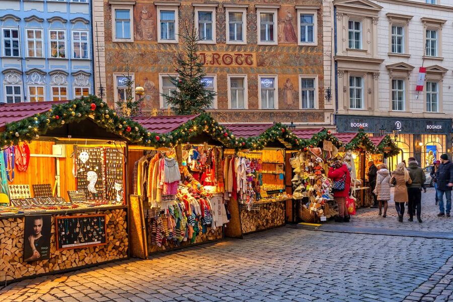 Prague: 2-3h Magical Christmas Markets Tour with Inclusions - The final Prague stop keeps the mood relaxed