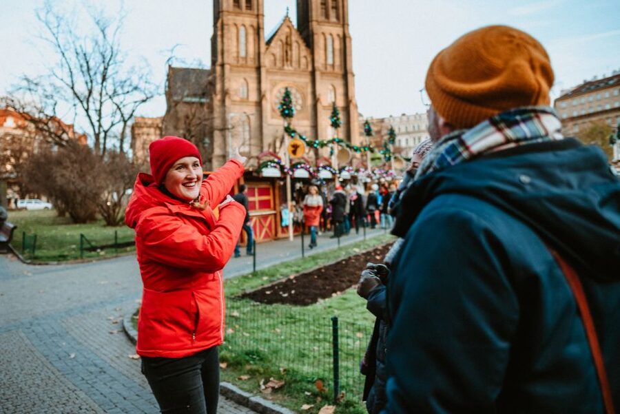 Prague: 2-3h Magical Christmas Markets Tour with Inclusions - The guides make the price easier to judge