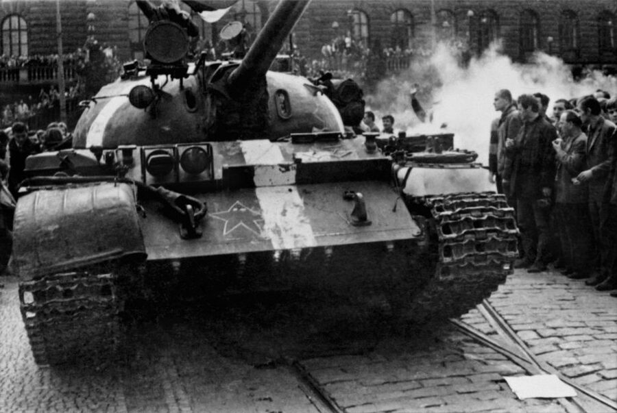 Prague: 2-Hour Back to Communism Walking Tour - Starting at Na Příkopě 28