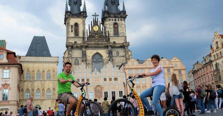 Prague: 2-Hour Old District & Riverside E-Scooter Tour - Reaching Prague Castle for the big view