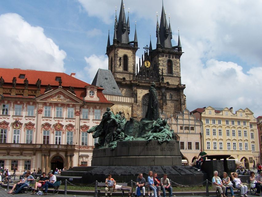 Prague: 2-Hour Old Town and Jewish Ghetto Walking Tour - Key points to know before you book