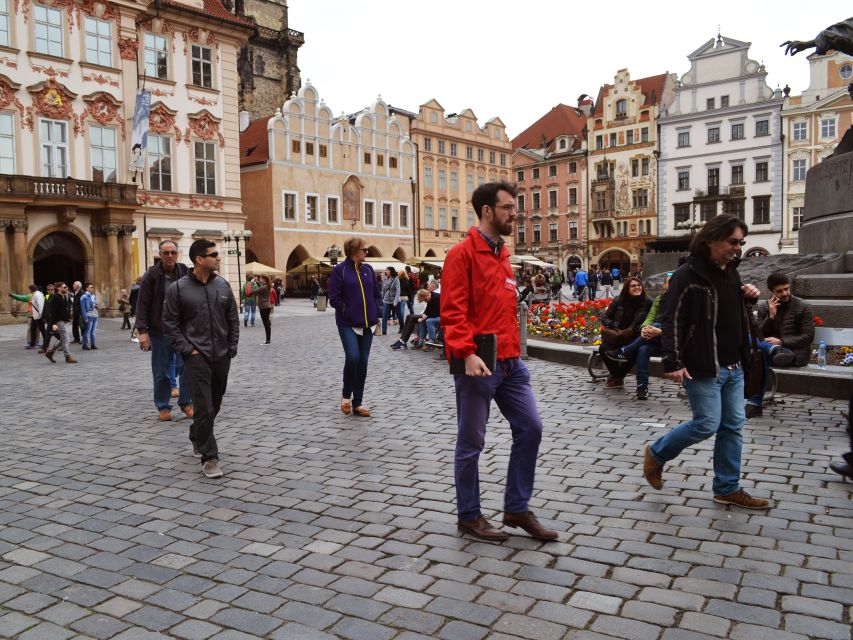 Prague: 2-Hour Old Town and Jewish Ghetto Walking Tour - Franz Kafka’s birthplace and the modern city