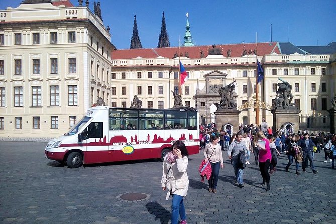 Prague 2-hour Panoramic Bus Tour - The 30 to 45-minute Prague Castle walking break