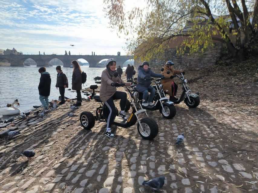 Prague: 2-Hour Trike Live Guided Tour of Old Town - Why a trike works well in Prague
