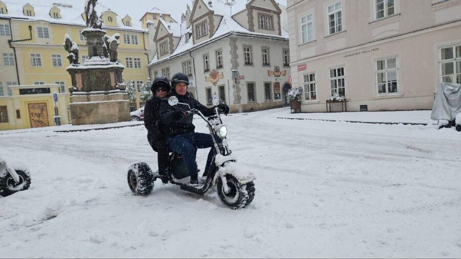 Prague: 2-Hour Trike Live Guided Tour of Old Town - Prague Castle and its Gothic character