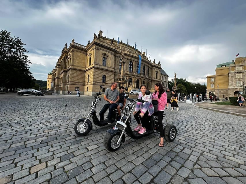 Prague: 2 hours FUN TRIKE tour in Prague with guide - Prague Castle and the city’s big views