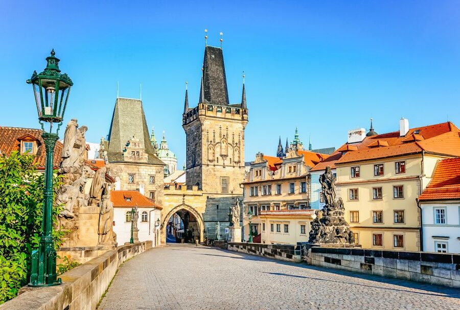 Prague: 3-Hour Beer Tour and Traditional Czech Dinner - Starting Under the Charles Bridge