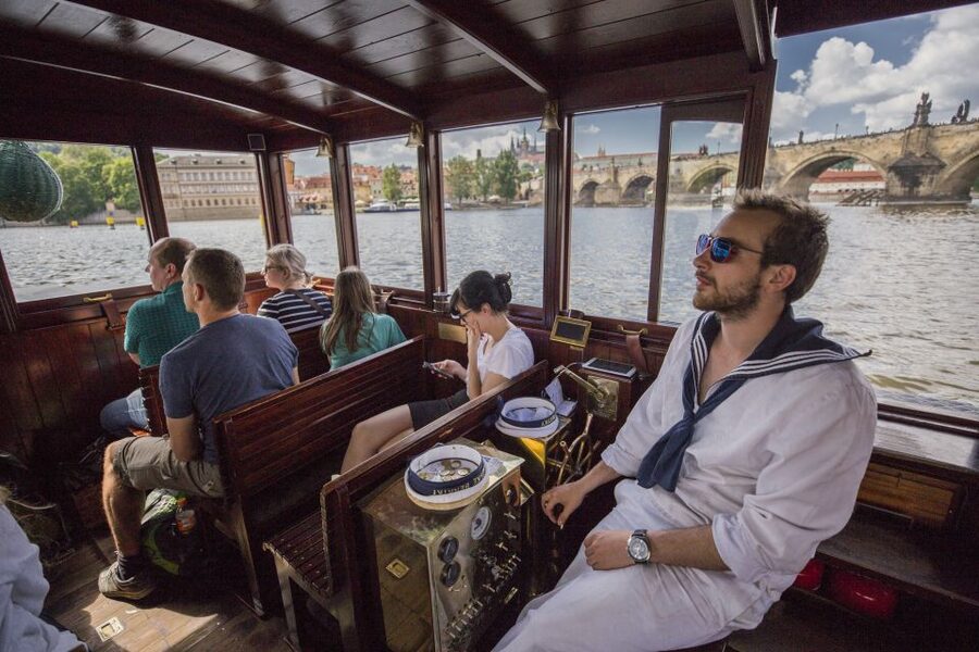Prague: 3–Hour Castle Grounds Walking Tour and River Cruise - A smart first look at Prague from the Vltava