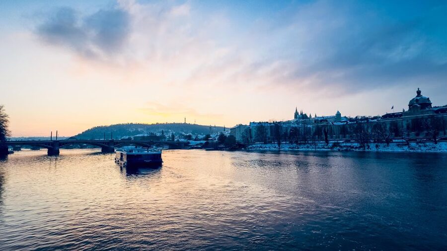 Prague: 50-Minute Sightseeing Evening Cruise - How much value do you get for $21?