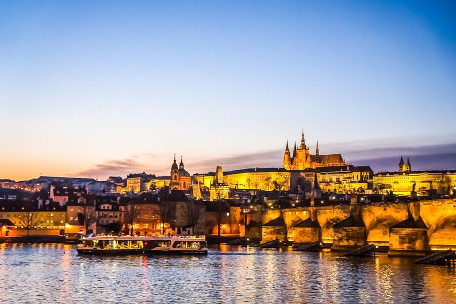Prague: 50-Minute Sightseeing Evening Cruise - Štvanice Island and the return trip