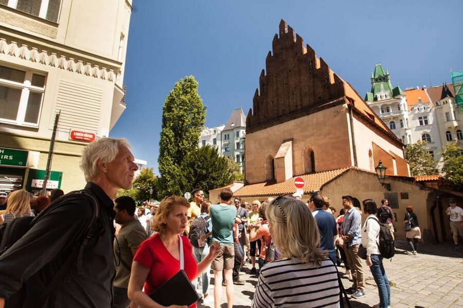 Prague: 6-Hour City Tour including Cruise and Lunch - Key points to know before booking