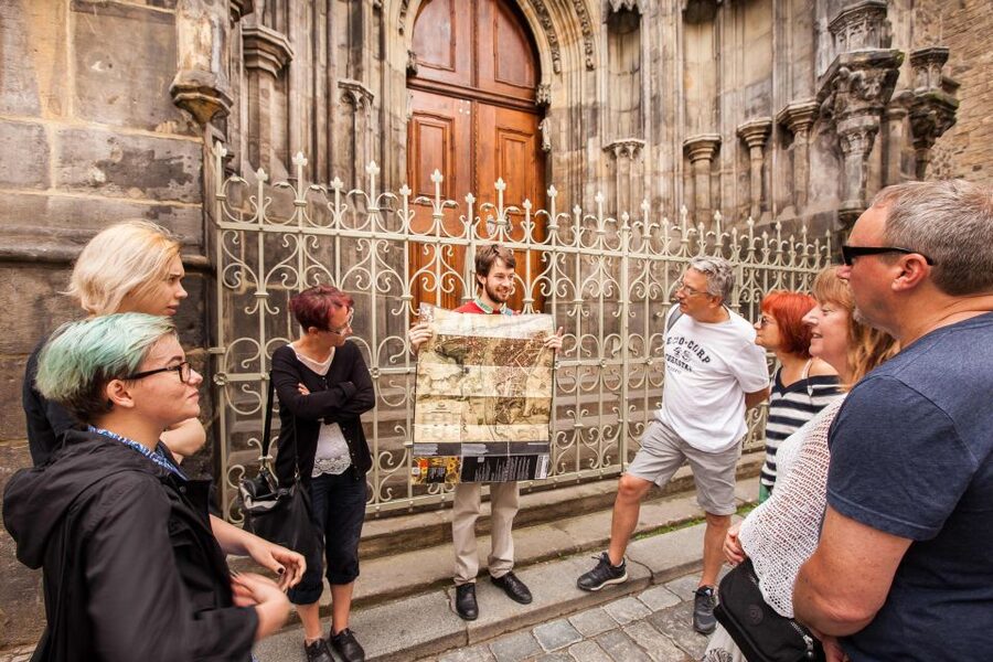 Prague: 6-Hour City Tour including Cruise and Lunch - The Jewish Quarter and its synagogues