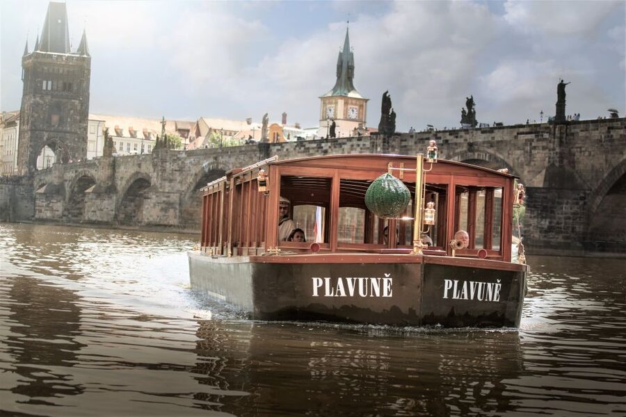 Prague: 6-Hour Tour with River Boat Cruise and Lunch - Crossing Charles Bridge with a guide