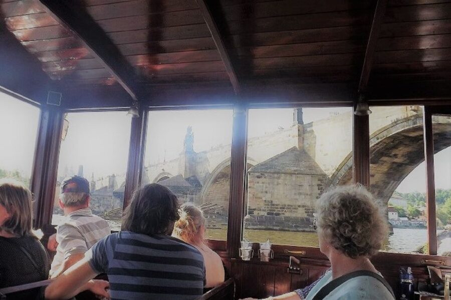 Prague: 6-Hour Tour with River Boat Cruise and Lunch - Starting at Old Town Square