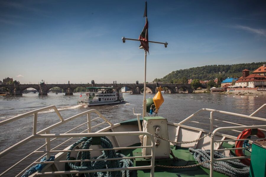 Prague: Afternoon Beer Cruise with Drinks Included - Kampa Island and the central Prague panorama