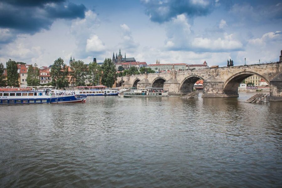 Prague: Afternoon Beer Cruise with Drinks Included - Štvanice Island and the return trip