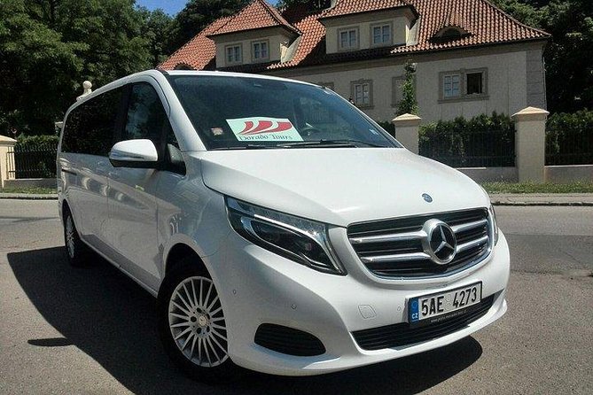 PRAGUE AIRPORT - CITY TRANSFERS in Spanish - Who should book this private ride?