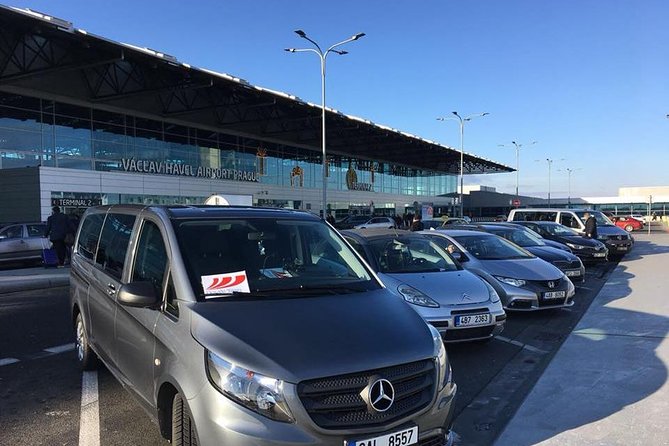 PRAGUE AIRPORT - CITY TRANSFERS in Spanish - What the vehicle arrangement means for your group