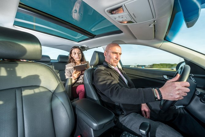 Prague Airport (PRG) Departure Transfer from Prague City - Driver service and luggage help