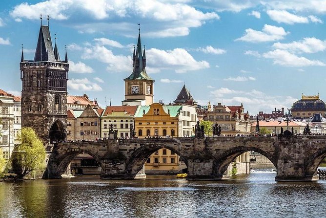 Prague Airport Transfers, Praga Aeropuerto Traslados, ESPAŇOL-ENG - A 35-minute introduction to Prague