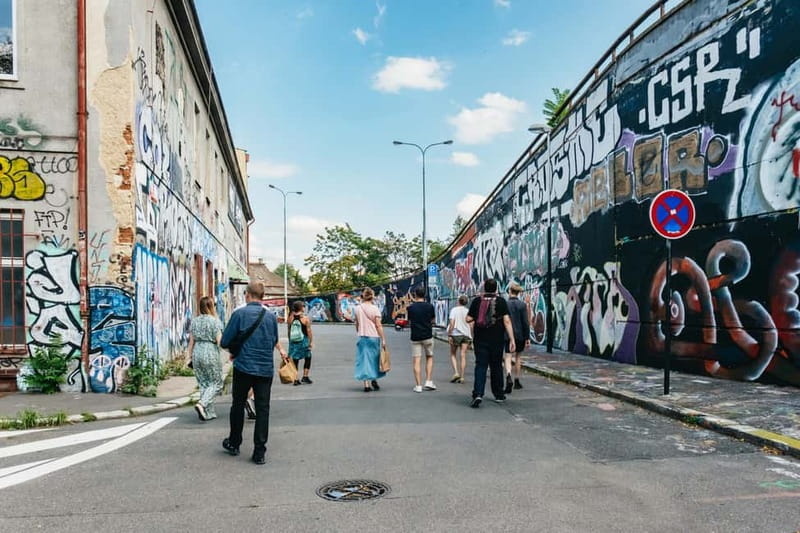 Prague: Alternative Prague Walking Tour - The bus-part techno club finale