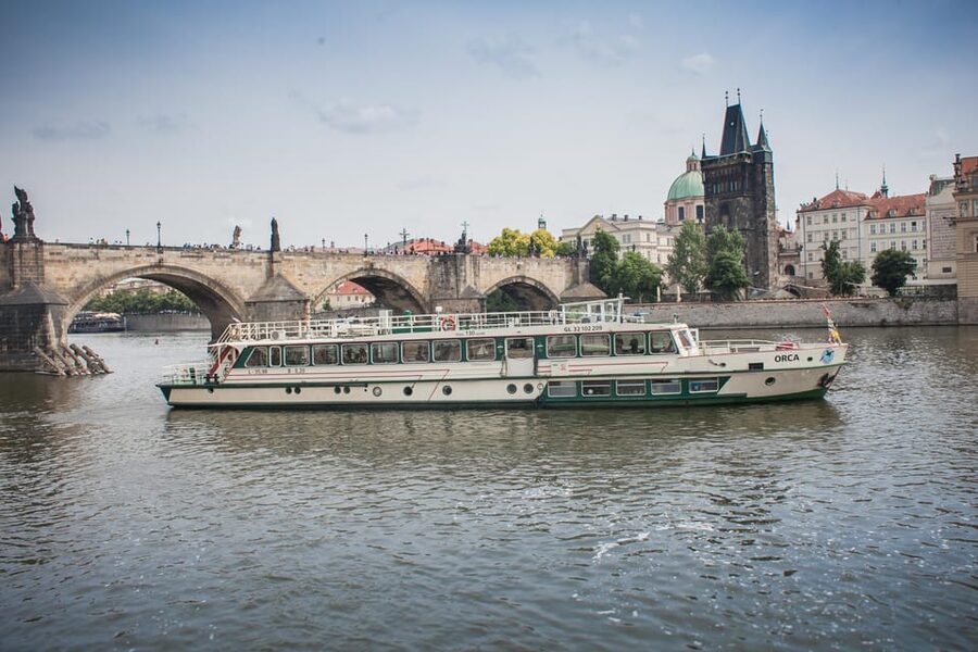 Prague: An unforgettable 2-hour cruise on the Vltava River. - Key points to know before boarding