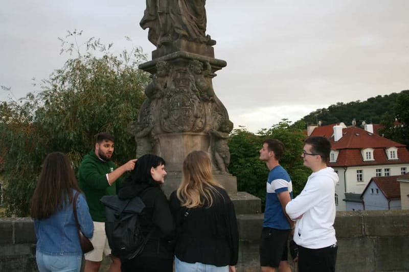 Prague Beer History: Highlights Tour with Tasting - The ten-minute beer break at Uhelný trh