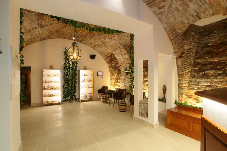 Prague: Bernard Beer Spa with Beer and Massage Option - What to take, and what not to take