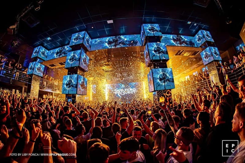 Prague : Boat Party with Afterparty at EPIC - What the two-hour cruise feels like